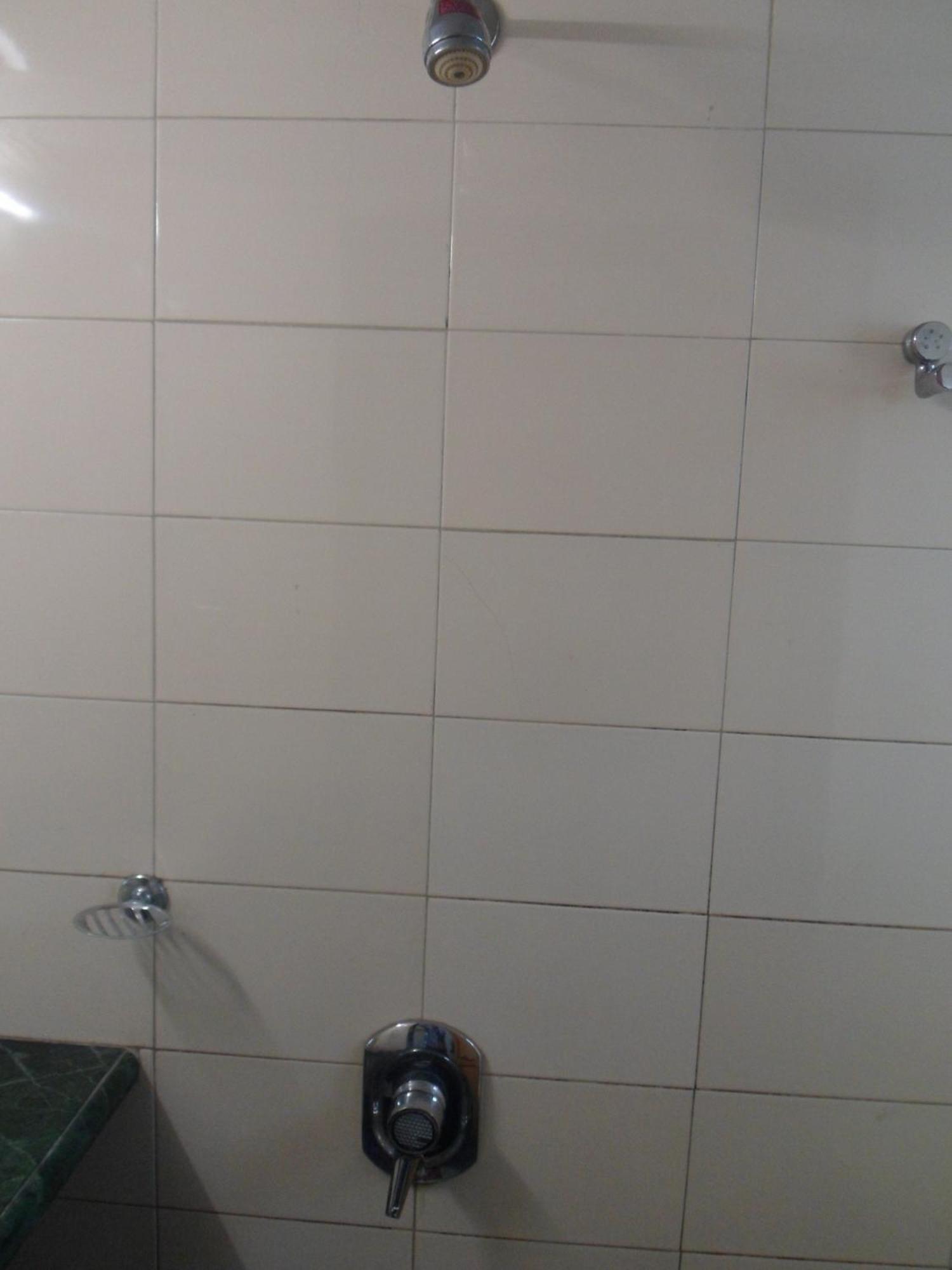 Hotel Pooja International Nashik Rum bild