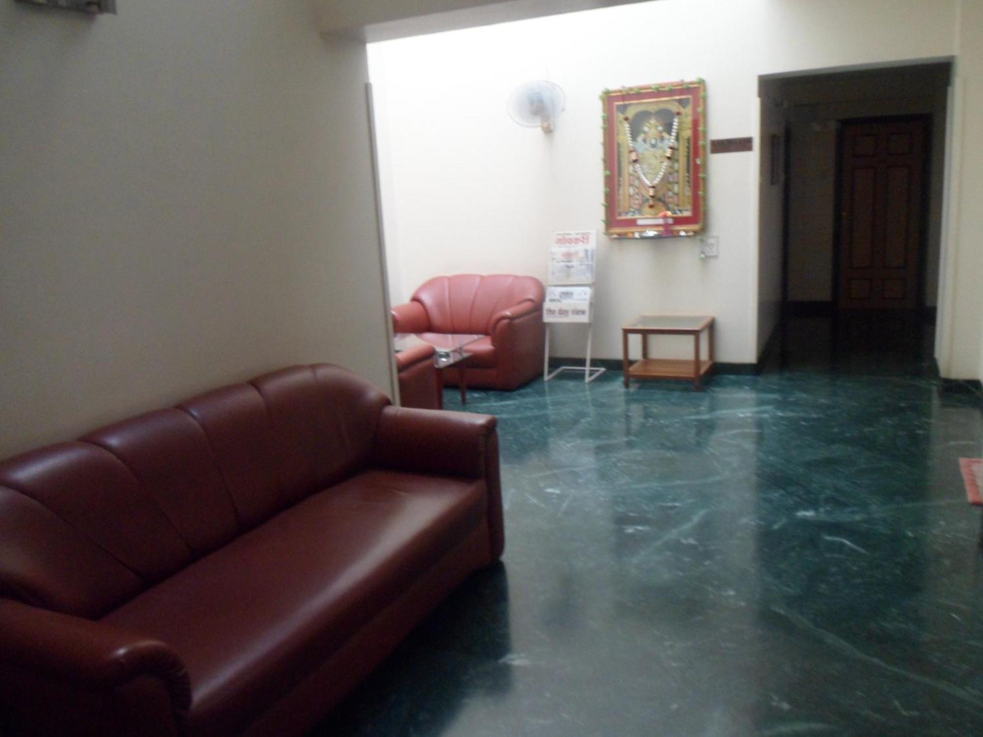 Hotel Pooja International Nashik Exteriör bild