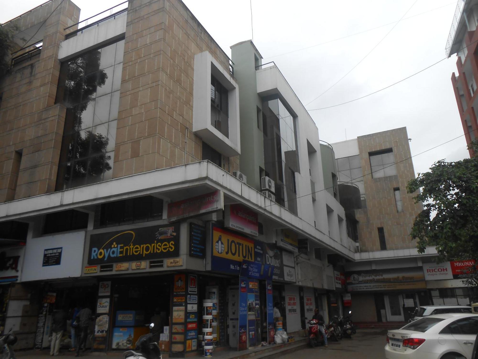 Hotel Pooja International Nashik Exteriör bild